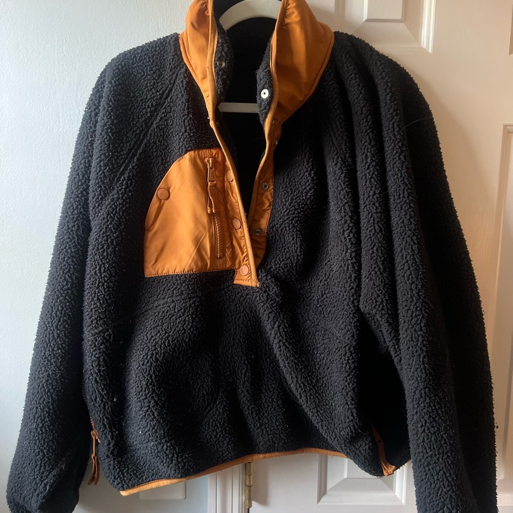 Hit the slopes pullover (retired color) free people movement in black with snap